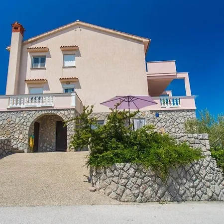 Apartment Brusic Vrbnik (Primorje-Gorski Kotar)